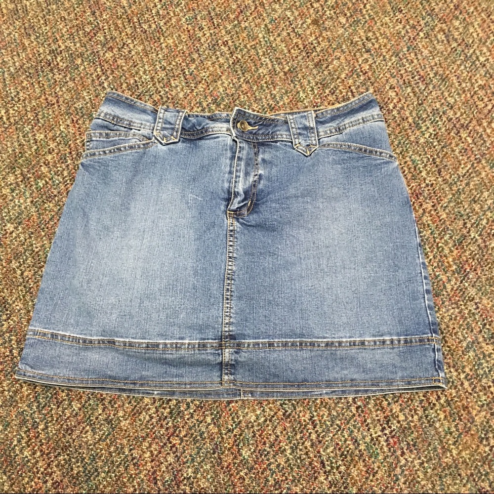Jean skort
